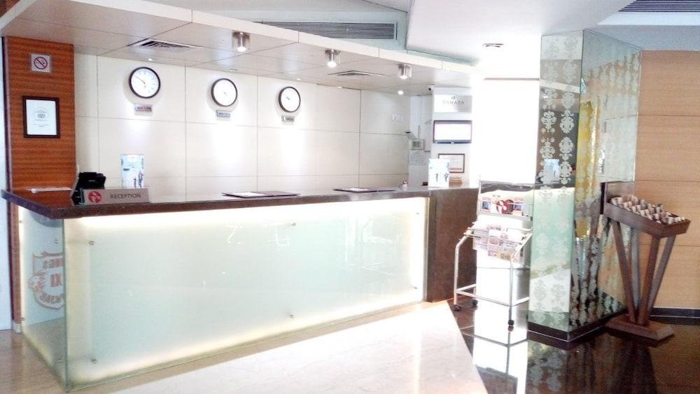 Ramada By Wyndham Navi Mumbai Hotel Екстериор снимка