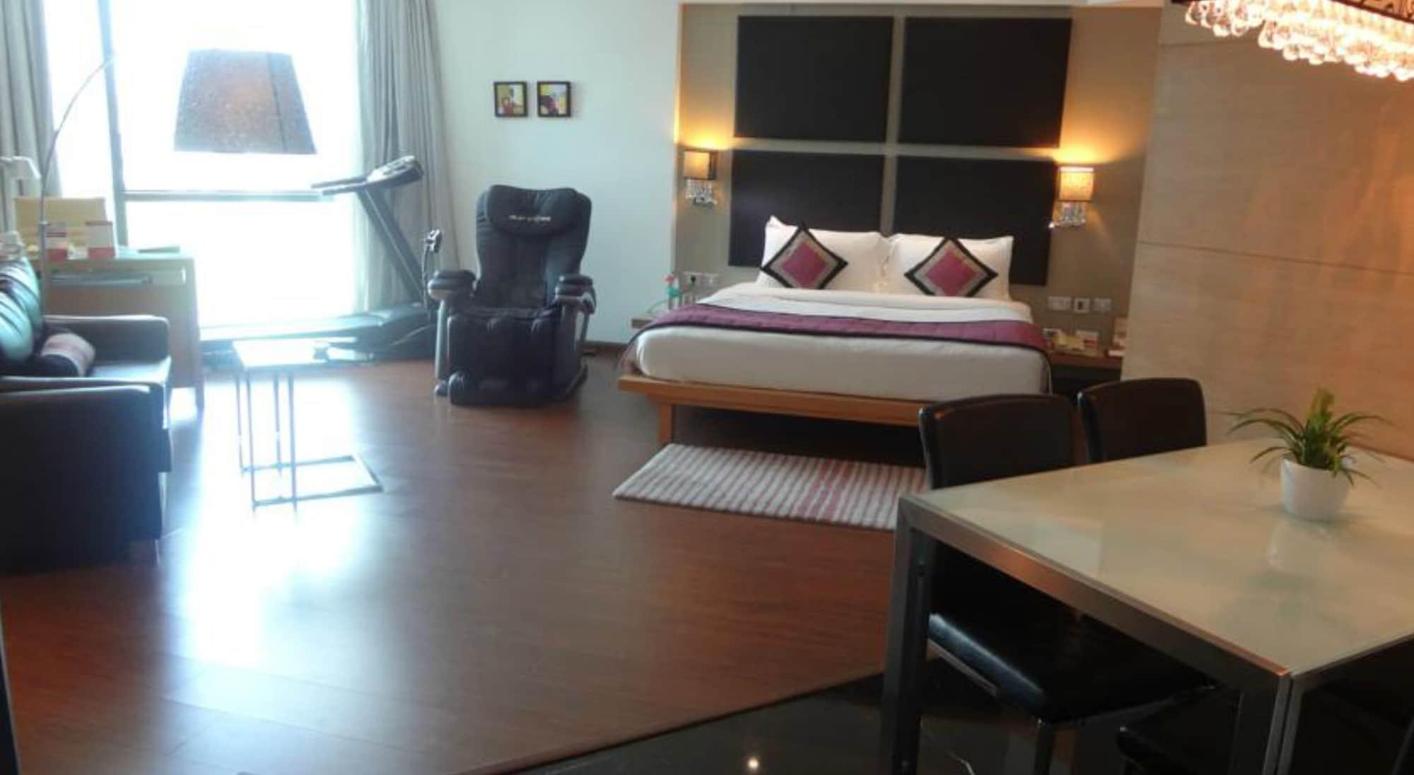 Ramada By Wyndham Navi Mumbai Hotel Екстериор снимка