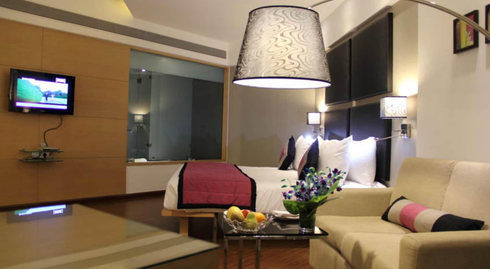 Ramada By Wyndham Navi Mumbai Hotel Екстериор снимка