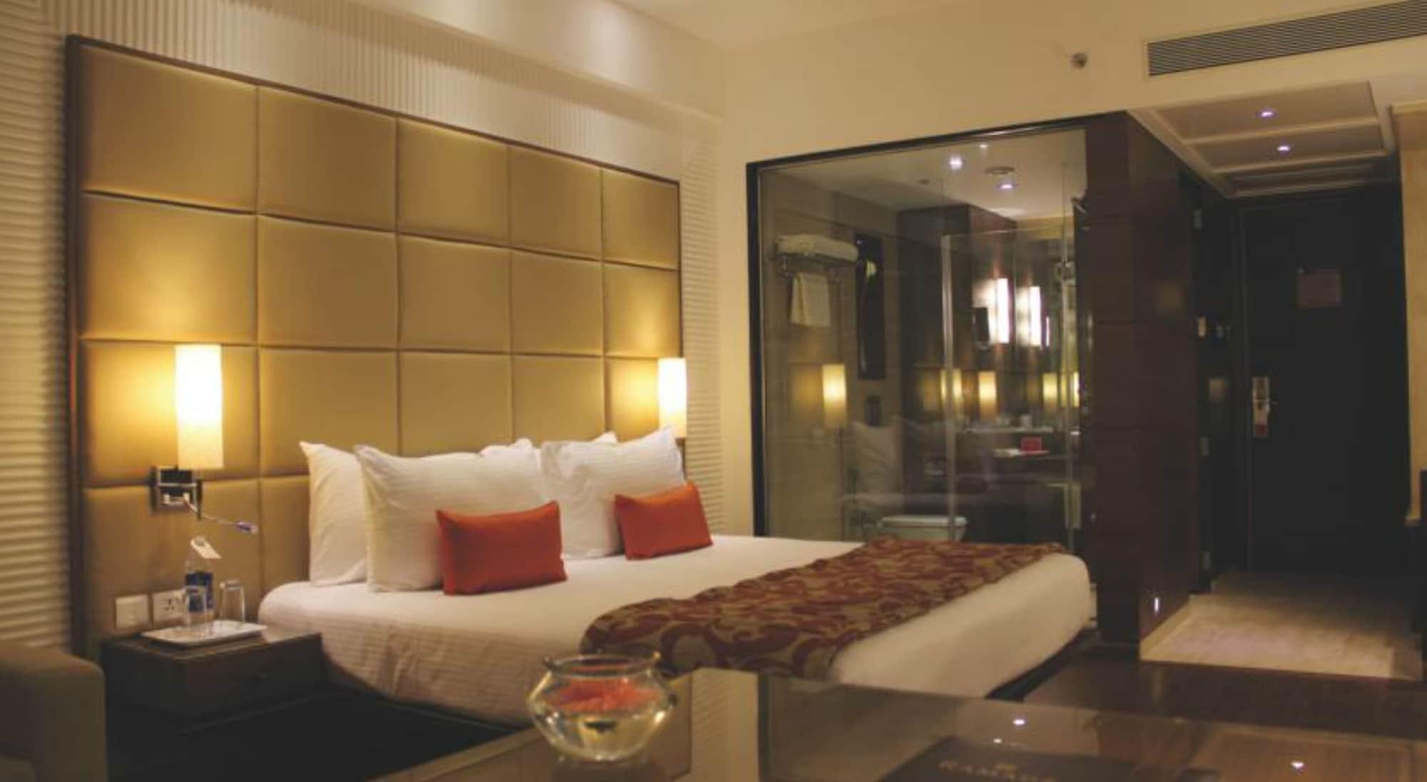 Ramada By Wyndham Navi Mumbai Hotel Екстериор снимка