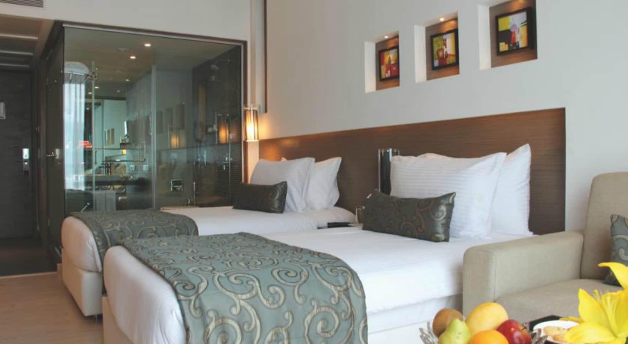 Ramada By Wyndham Navi Mumbai Hotel Екстериор снимка
