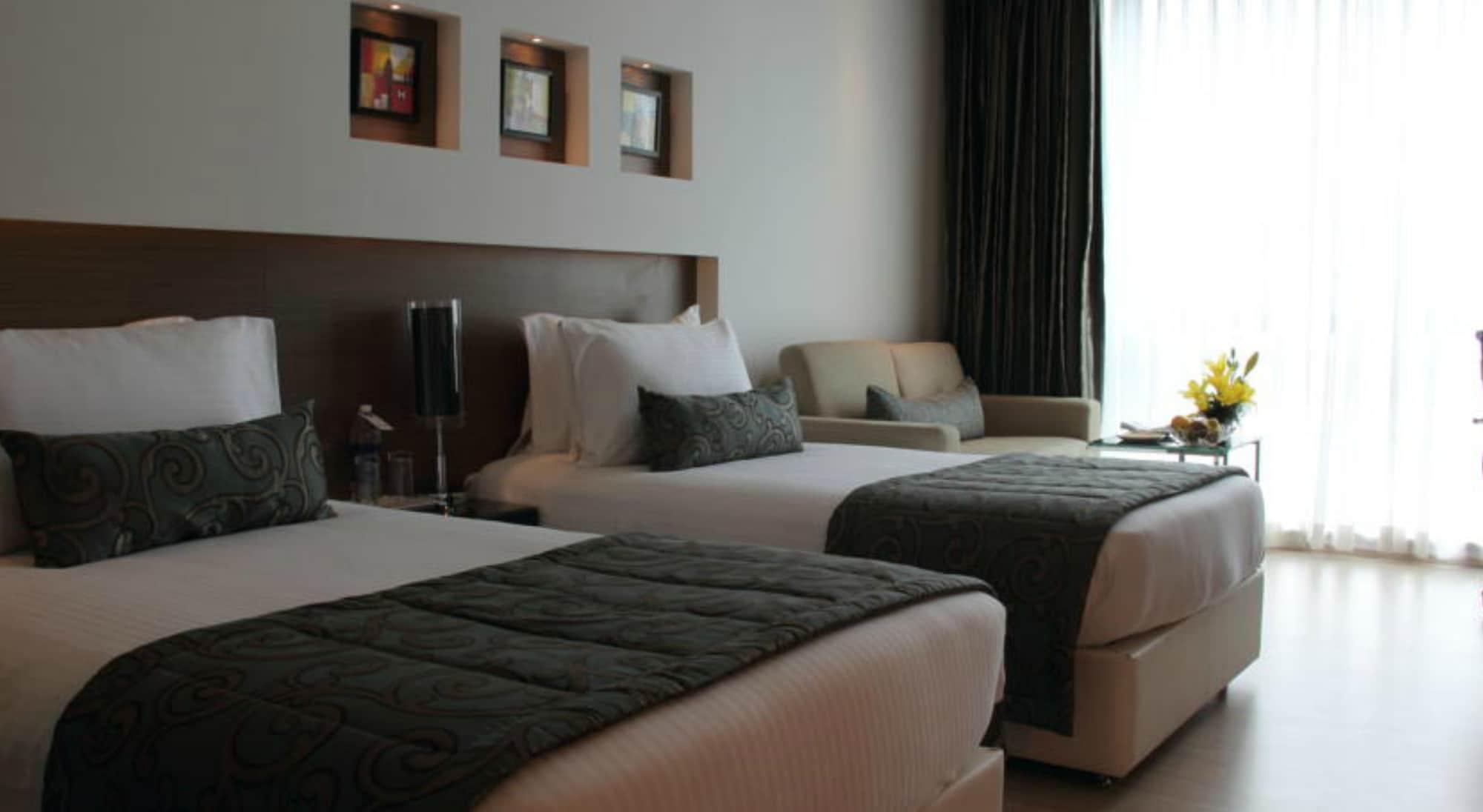 Ramada By Wyndham Navi Mumbai Hotel Екстериор снимка
