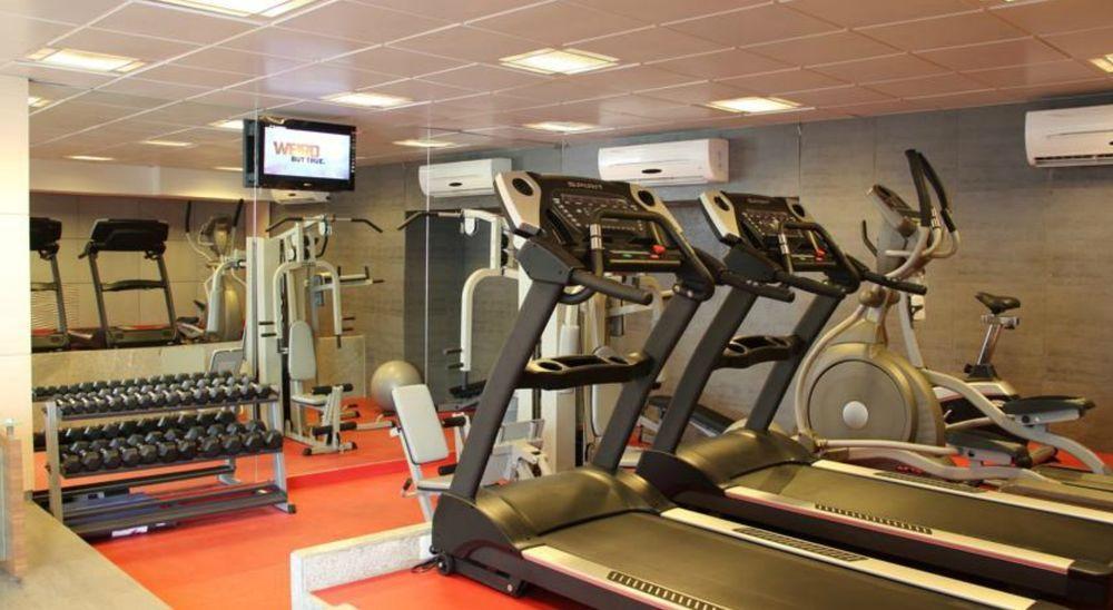 Ramada By Wyndham Navi Mumbai Hotel Екстериор снимка