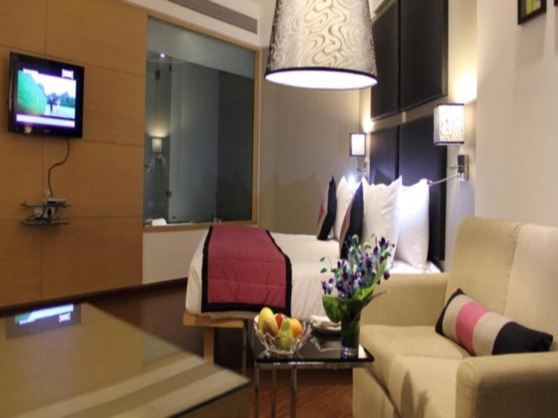 Ramada By Wyndham Navi Mumbai Hotel Екстериор снимка