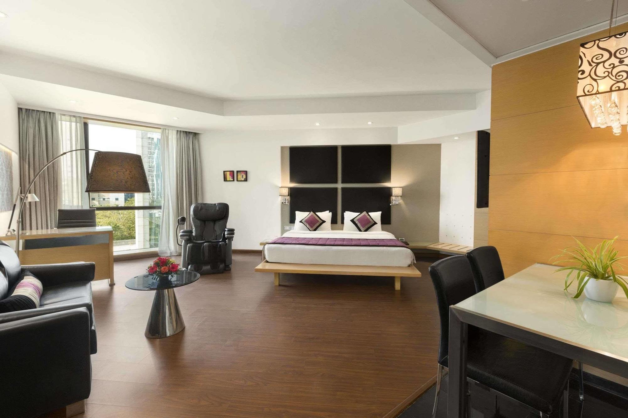Ramada By Wyndham Navi Mumbai Hotel Екстериор снимка