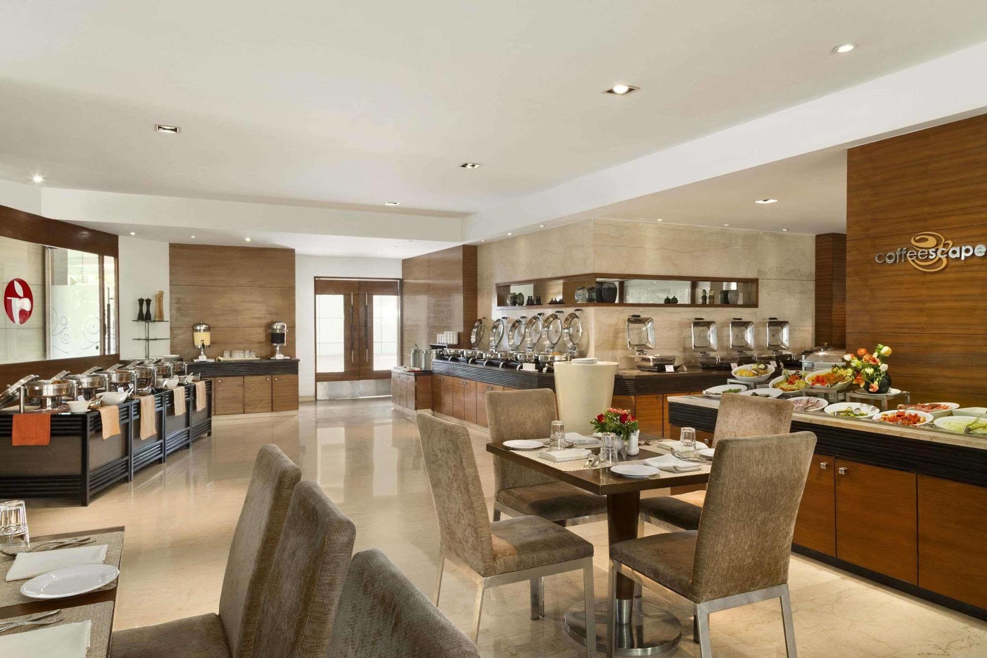 Ramada By Wyndham Navi Mumbai Hotel Екстериор снимка